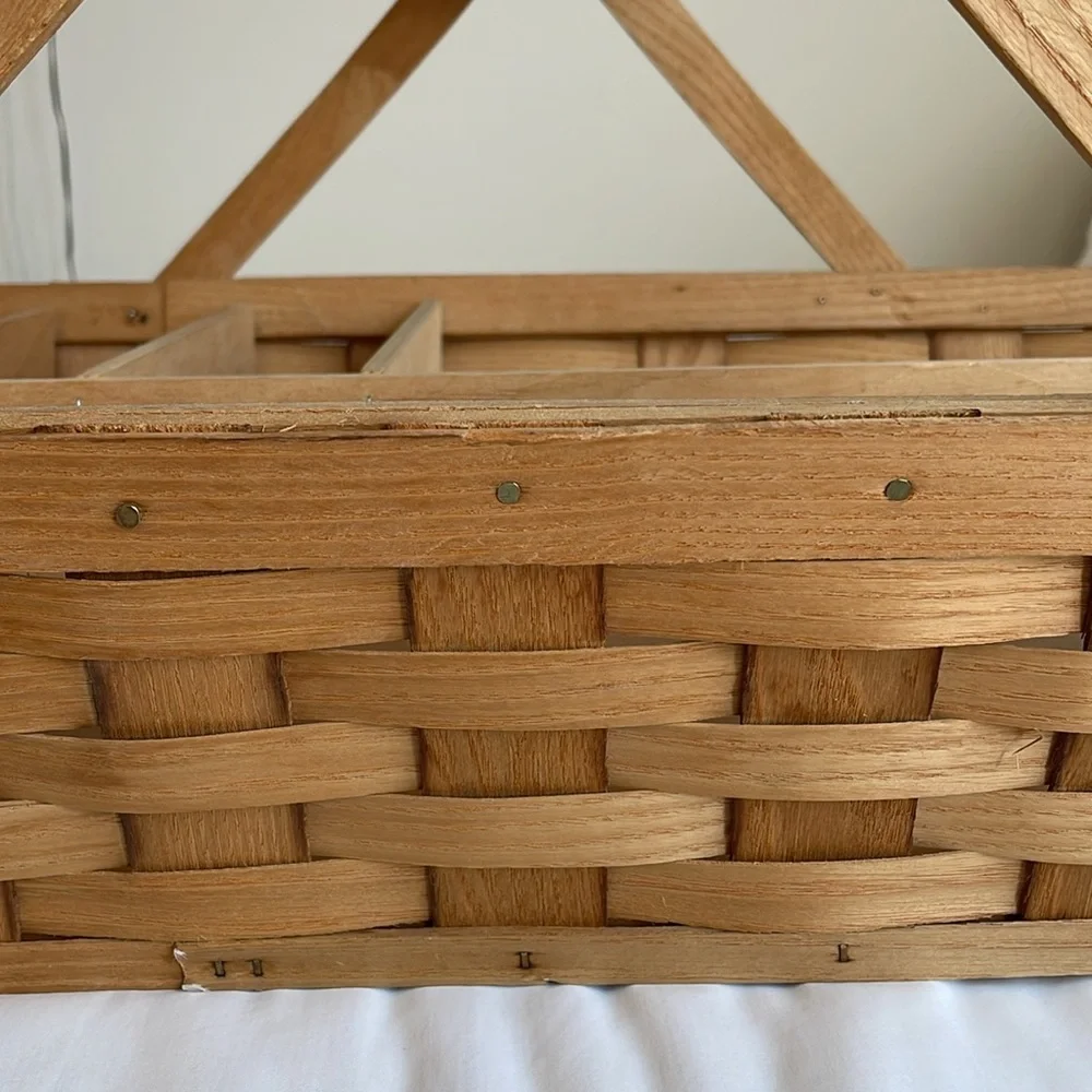 Vintage Large Basketville picnic basket or Snack Basket